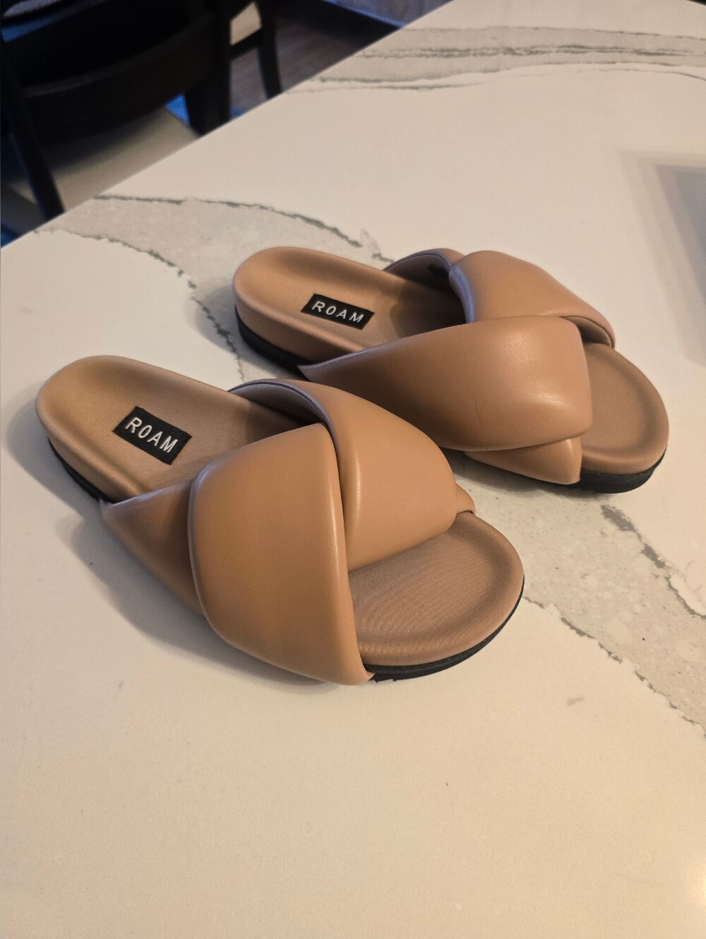 ROAM PUFFY SLIDES Women's Tan Padded Cross-Band Slide Sandals Size 8